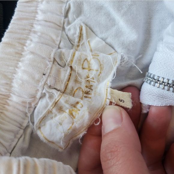 Jen’s Pirate Booty Pinecrest Short in Whitewash Size Small - Picture 5 of 5